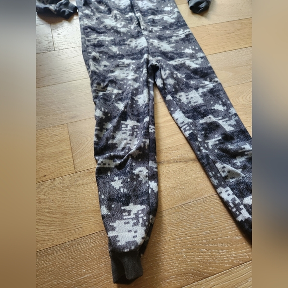 SURVIVAL GEAR | Ultra thin one piece PJs - Picture 3 of 6